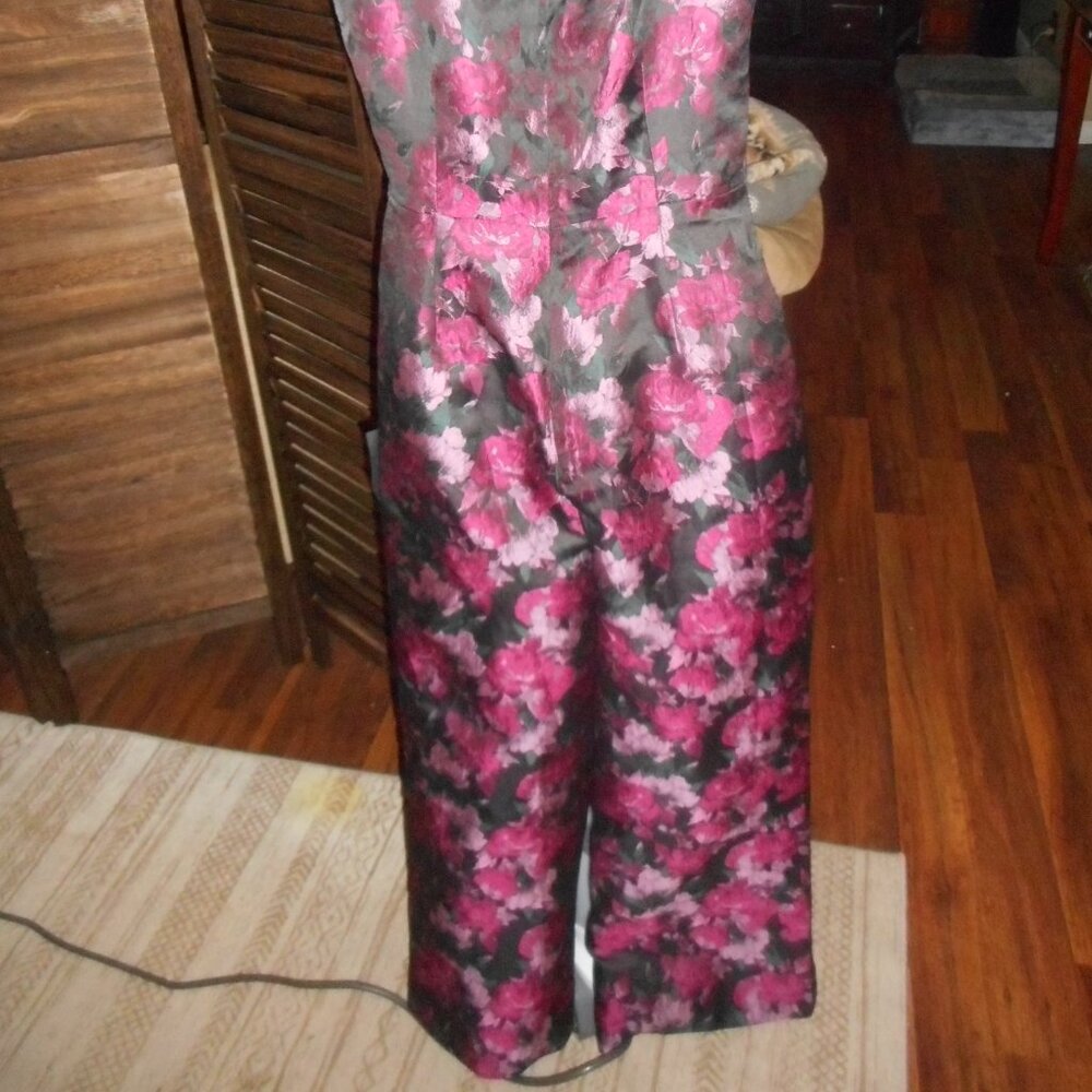 NWT Lulus jewel tone floral jumpsuit, size Medium - Picture 14 of 14